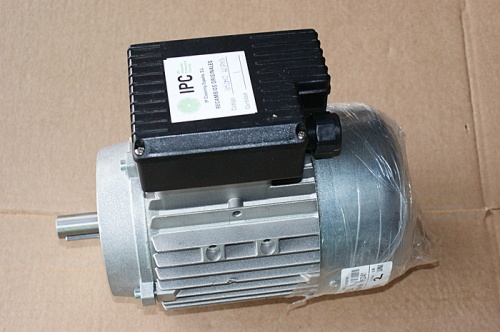 30735 MOMO Мотор привода щетки 230В, PSD 500